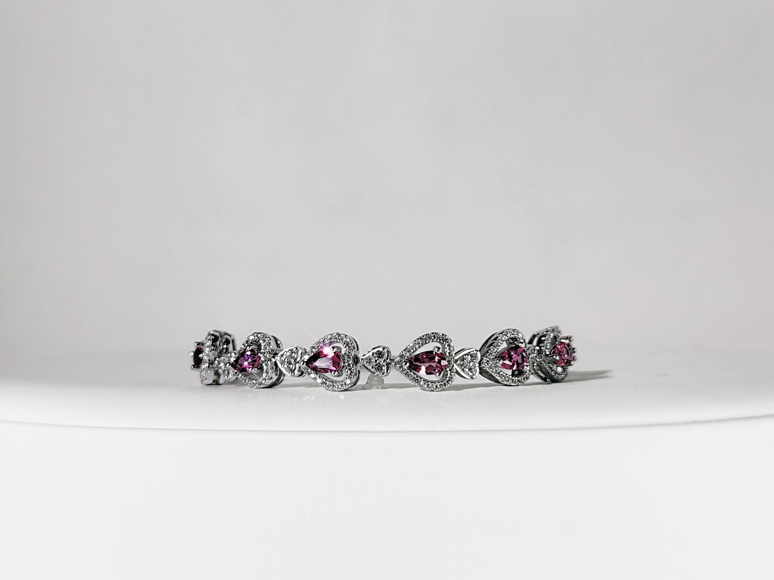 Rosé Heartline Garnet Bracelet