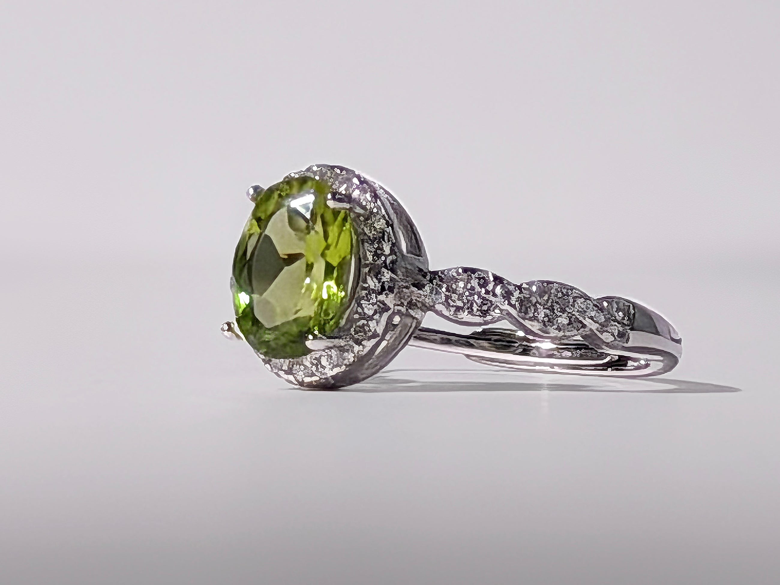 Peridot Luminance Ring