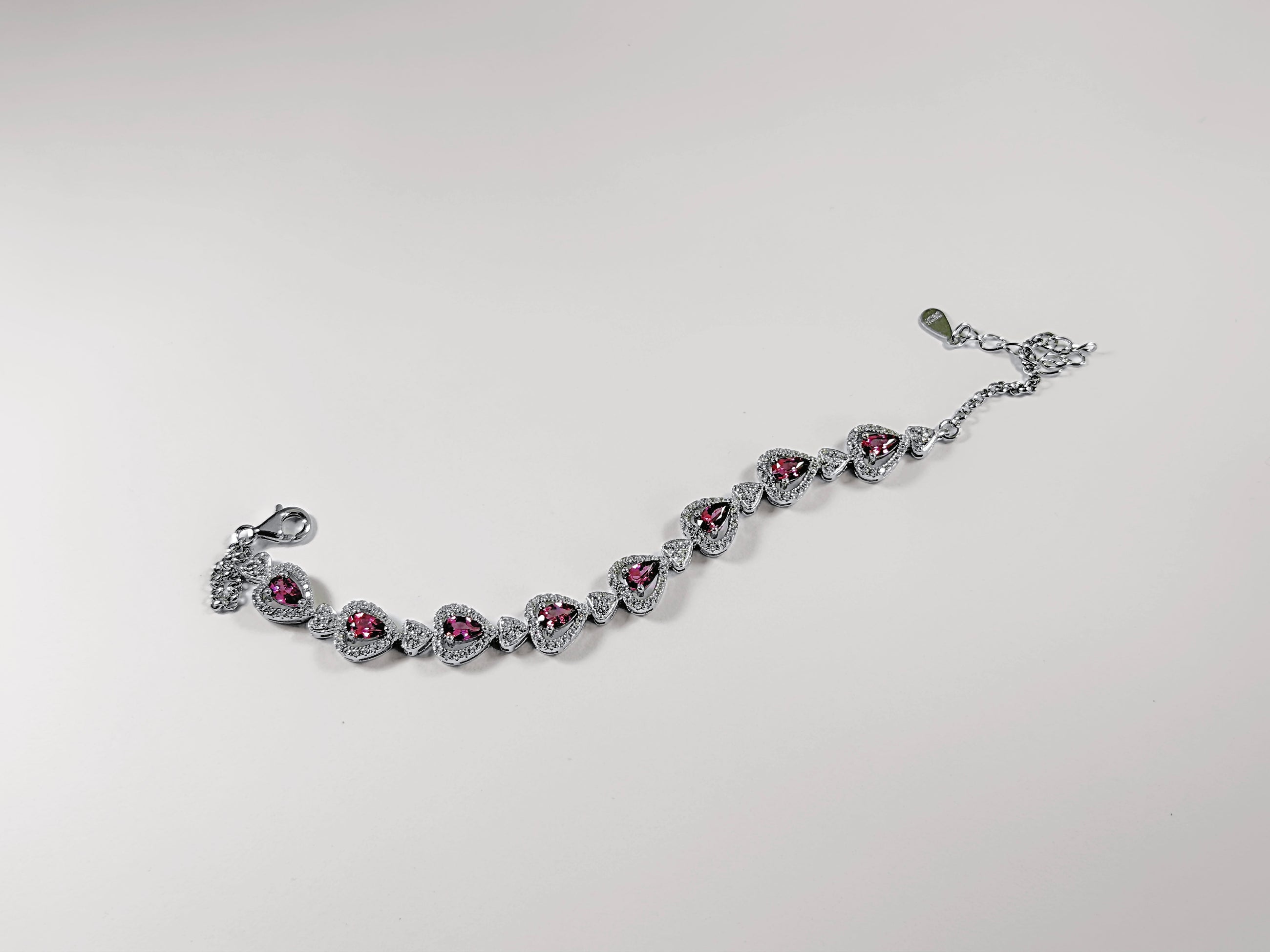 Rosé Heartline Garnet Bracelet