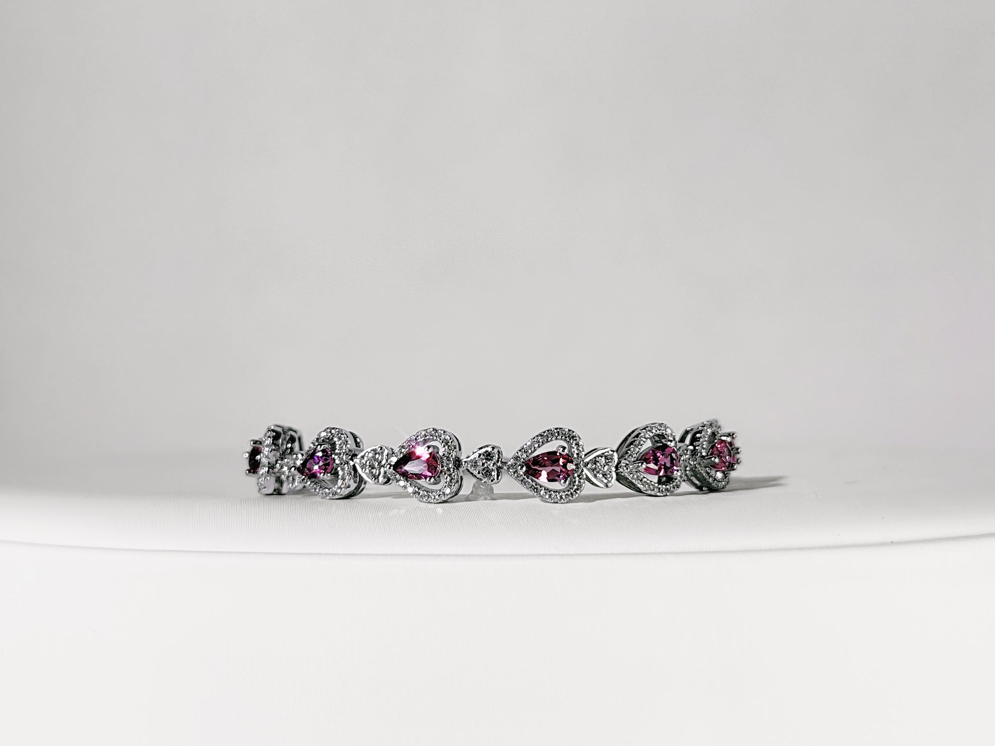Rosé Heartline Garnet Bracelet