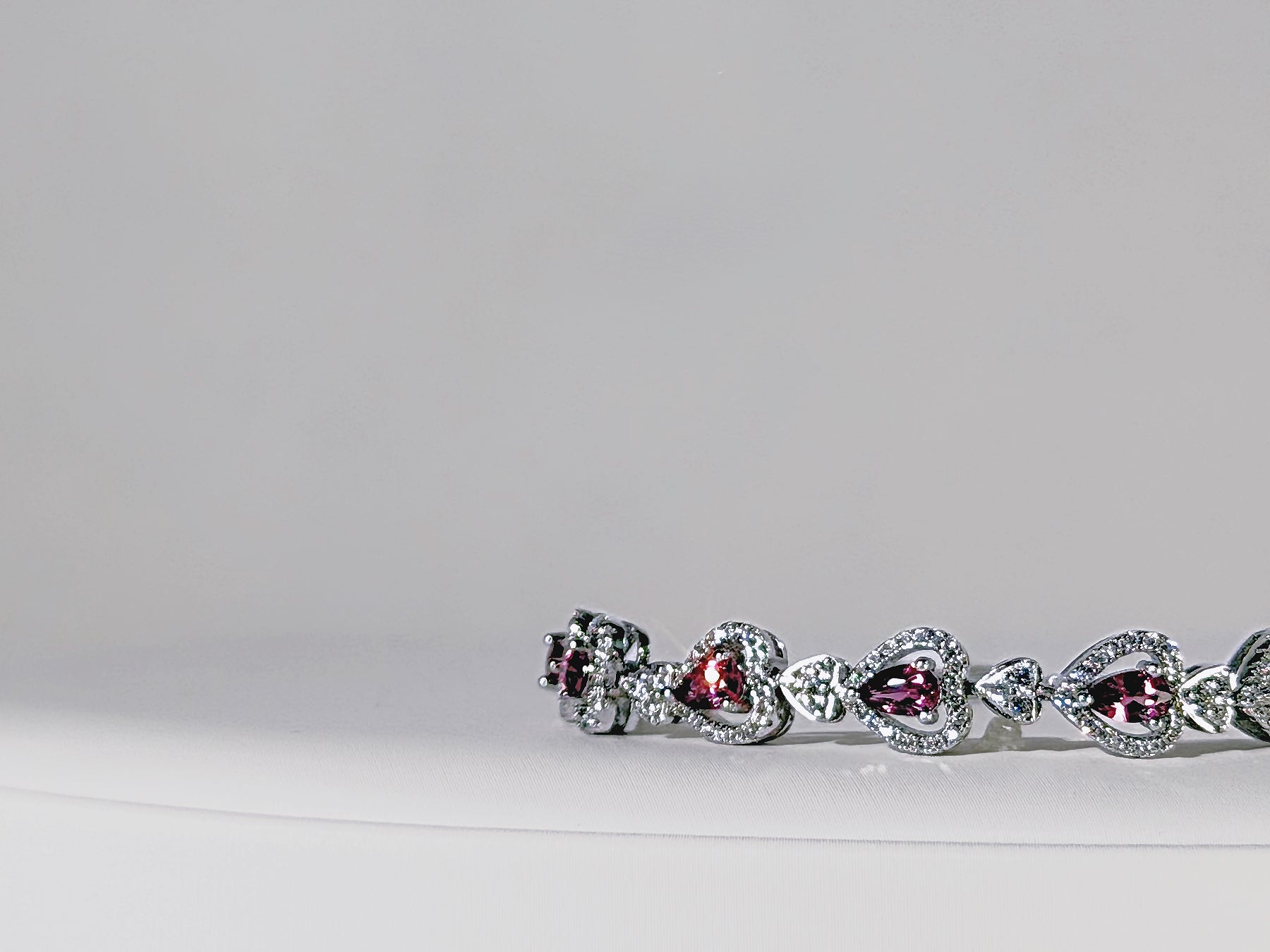 Rosé Heartline Garnet Bracelet