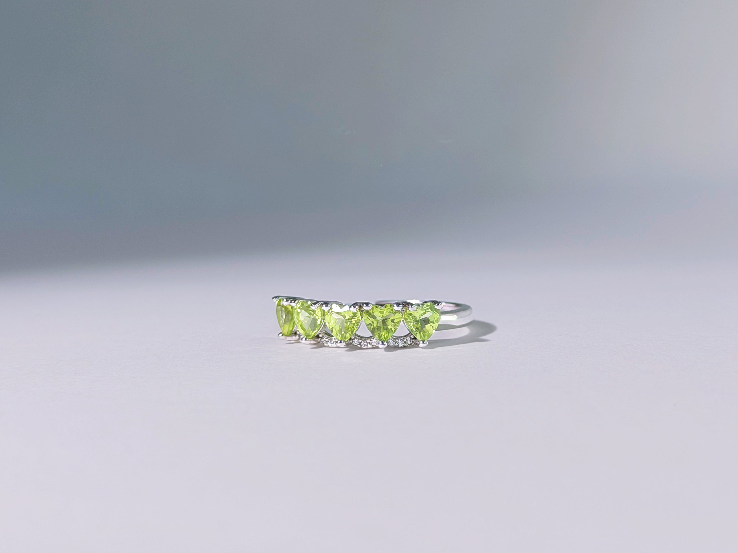 Nordlicht Peridot Ring