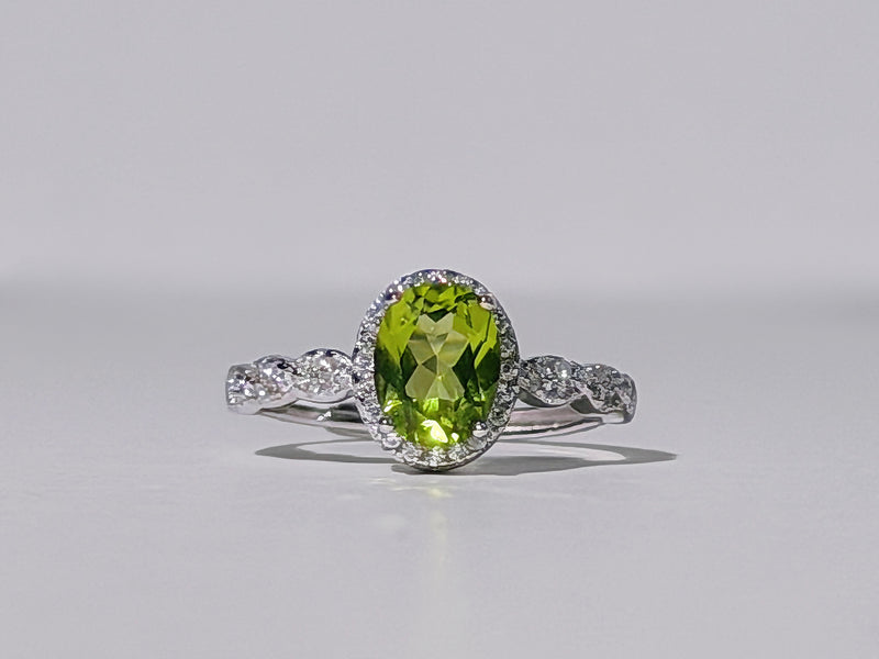 Peridot Luminance Ring