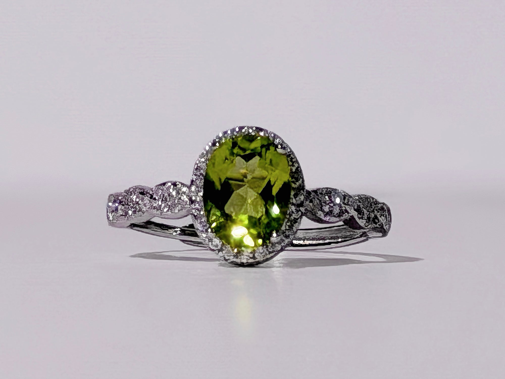 Peridot Luminance Ring