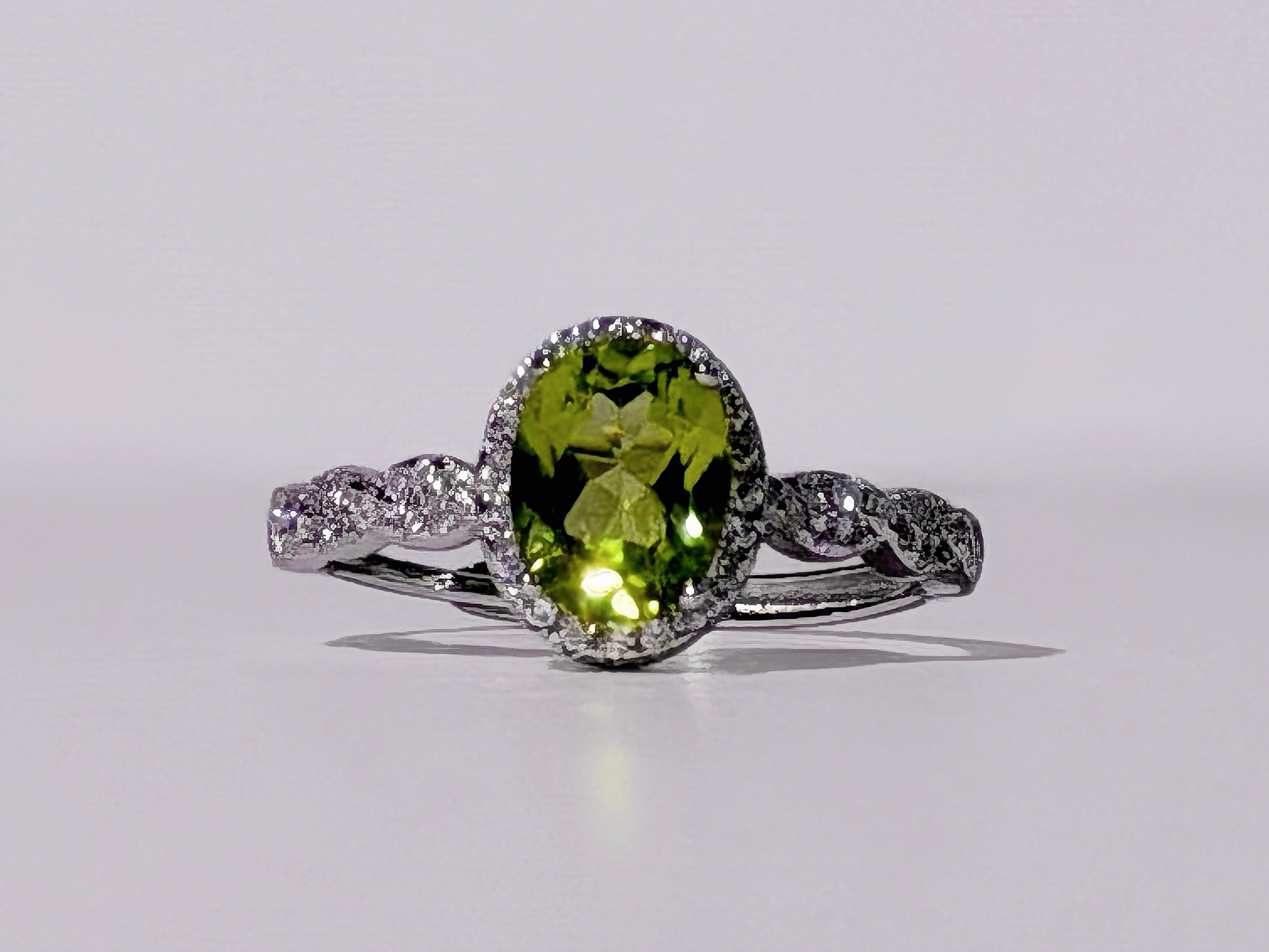 Peridot Luminance Ring