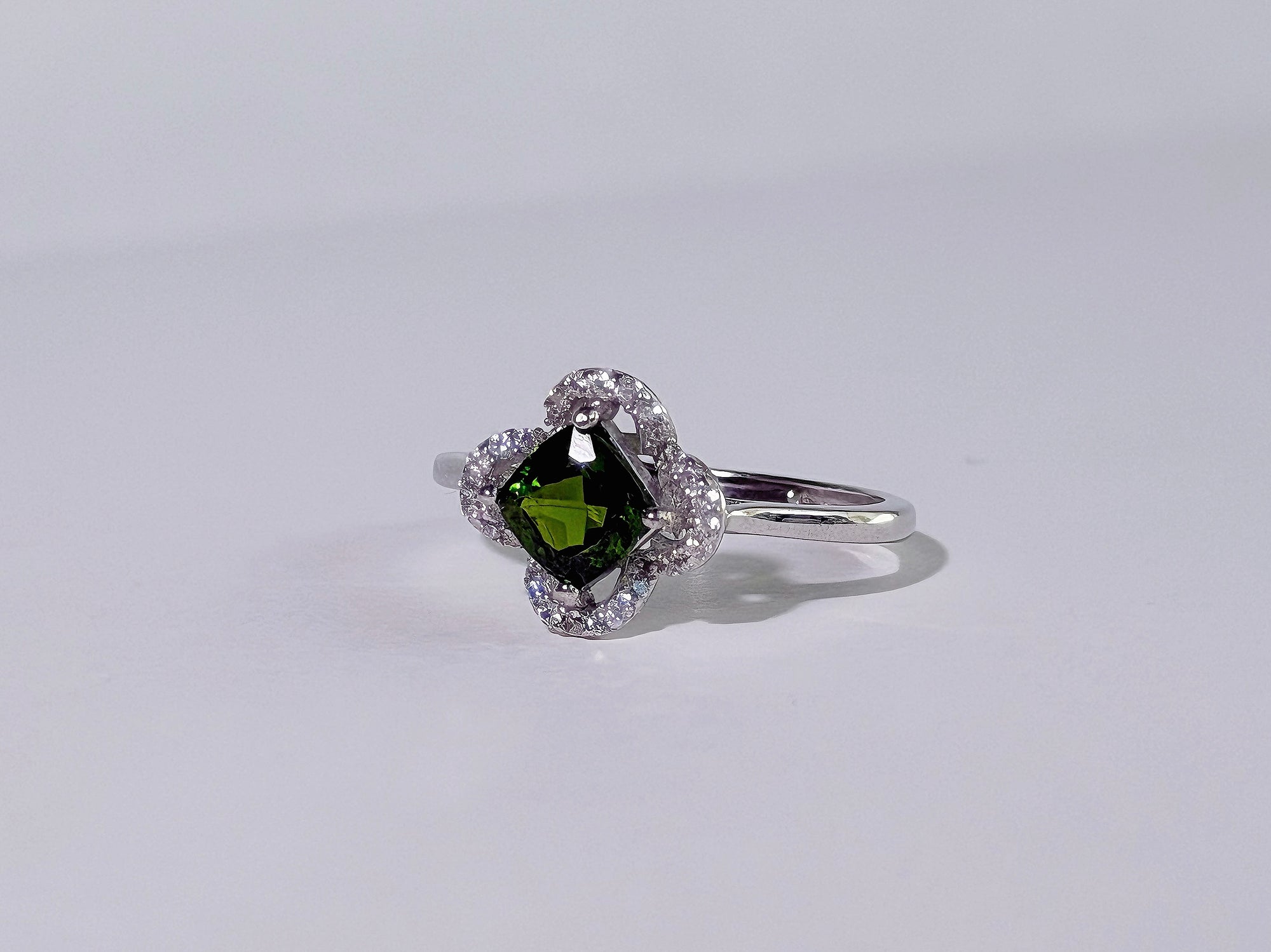 Forest Gleam Chrome Diopside Ring