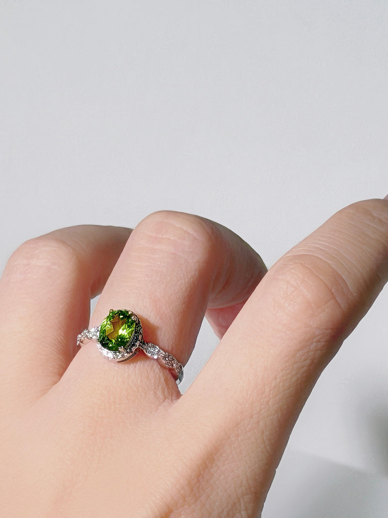 Peridot Luminance Ring